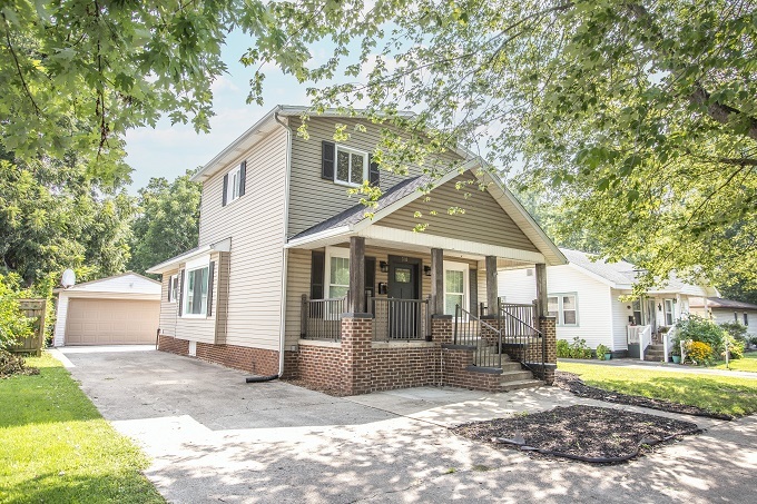 3113 Champaign Avenue, Mattoon, IL 61938