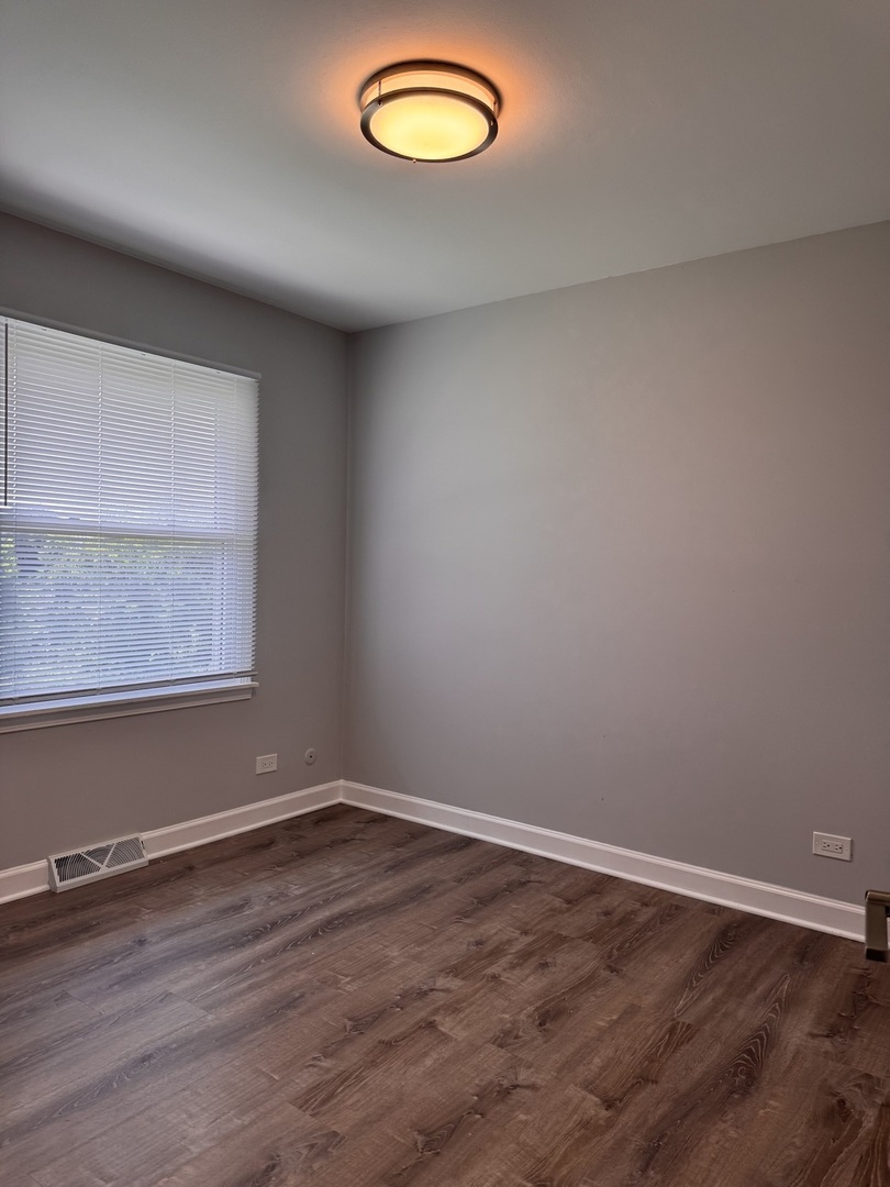 336 Lilac Lane #H, Elgin, IL 60123