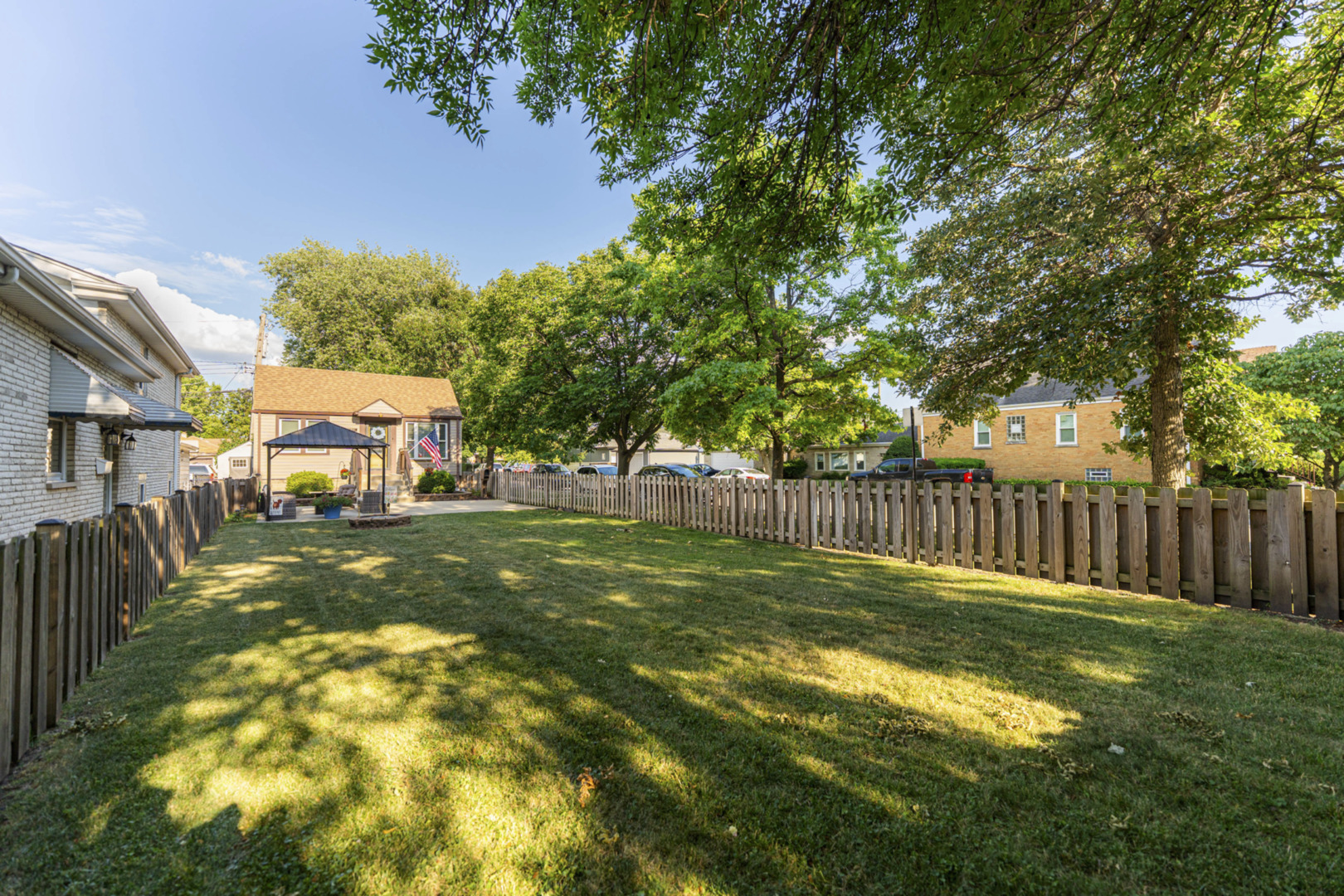 5501 N Nashville Avenue, Chicago, IL 60656