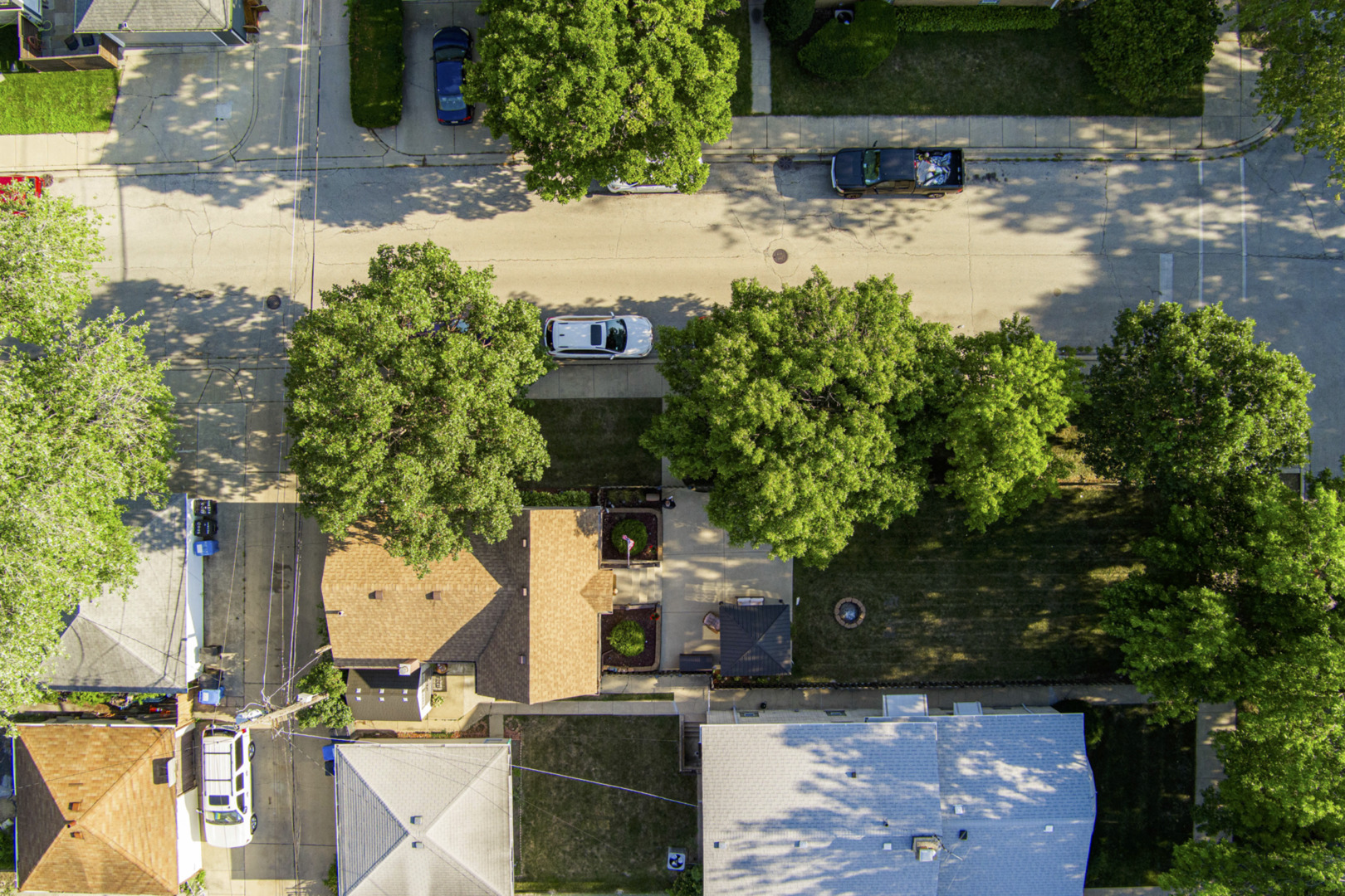 5501 N Nashville Avenue, Chicago, IL 60656