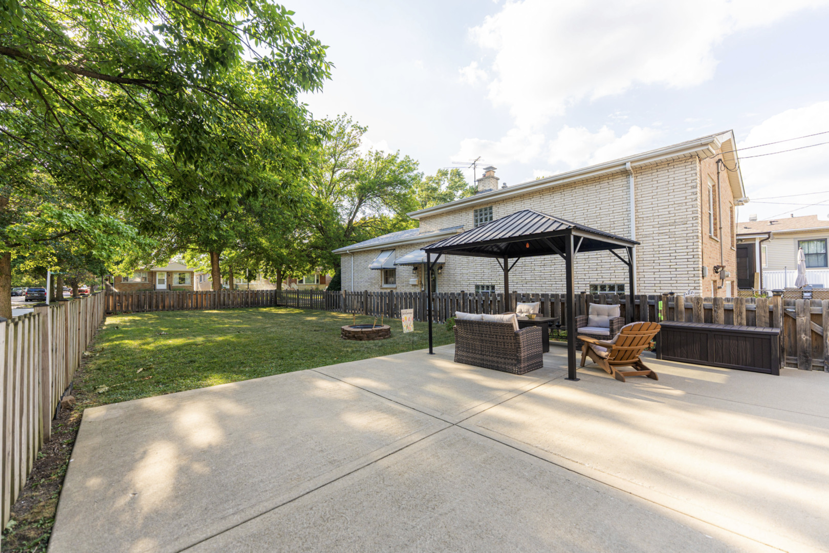 5501 N Nashville Avenue, Chicago, IL 60656