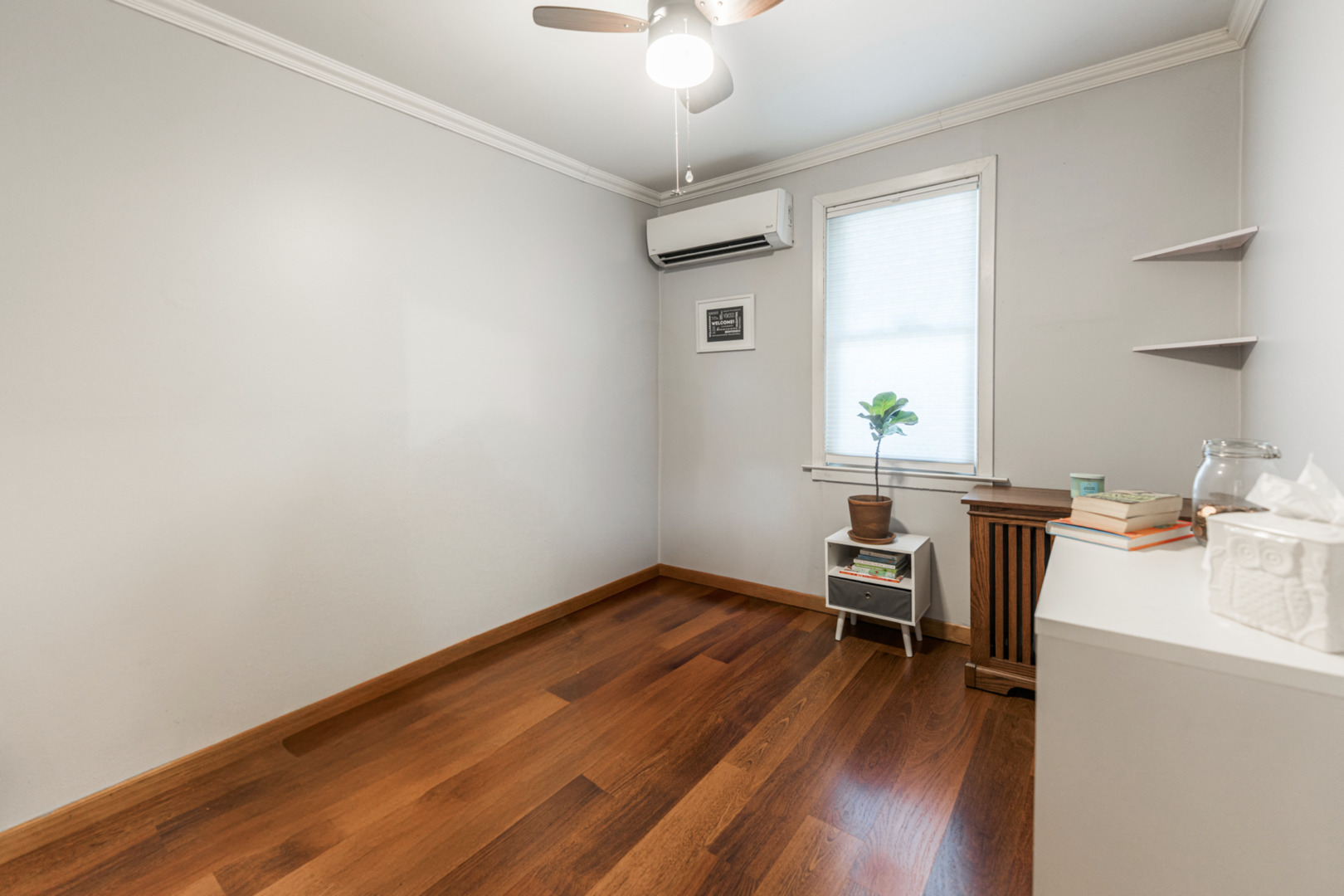 5501 N Nashville Avenue, Chicago, IL 60656