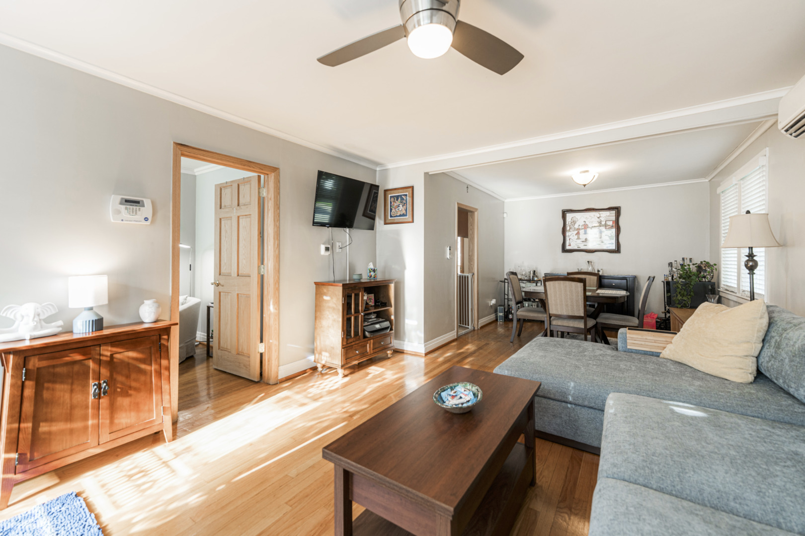 5501 N Nashville Avenue, Chicago, IL 60656
