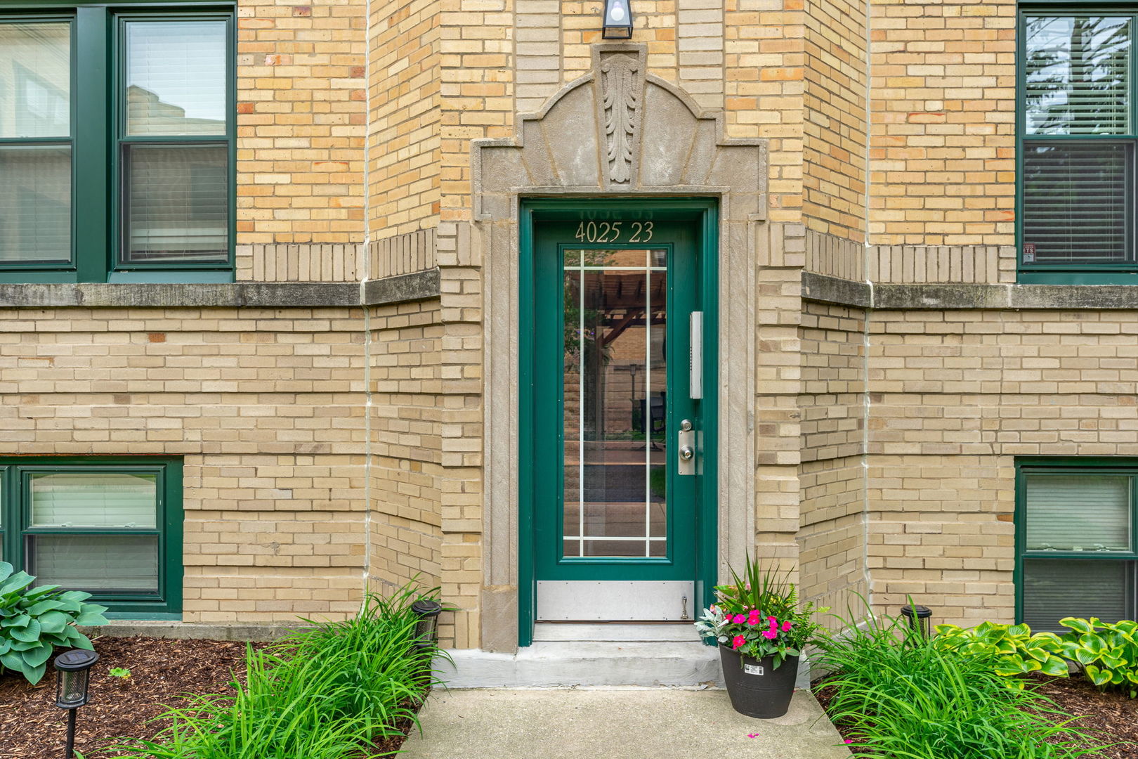 4023 N Mozart Street #3, Chicago, IL 60618