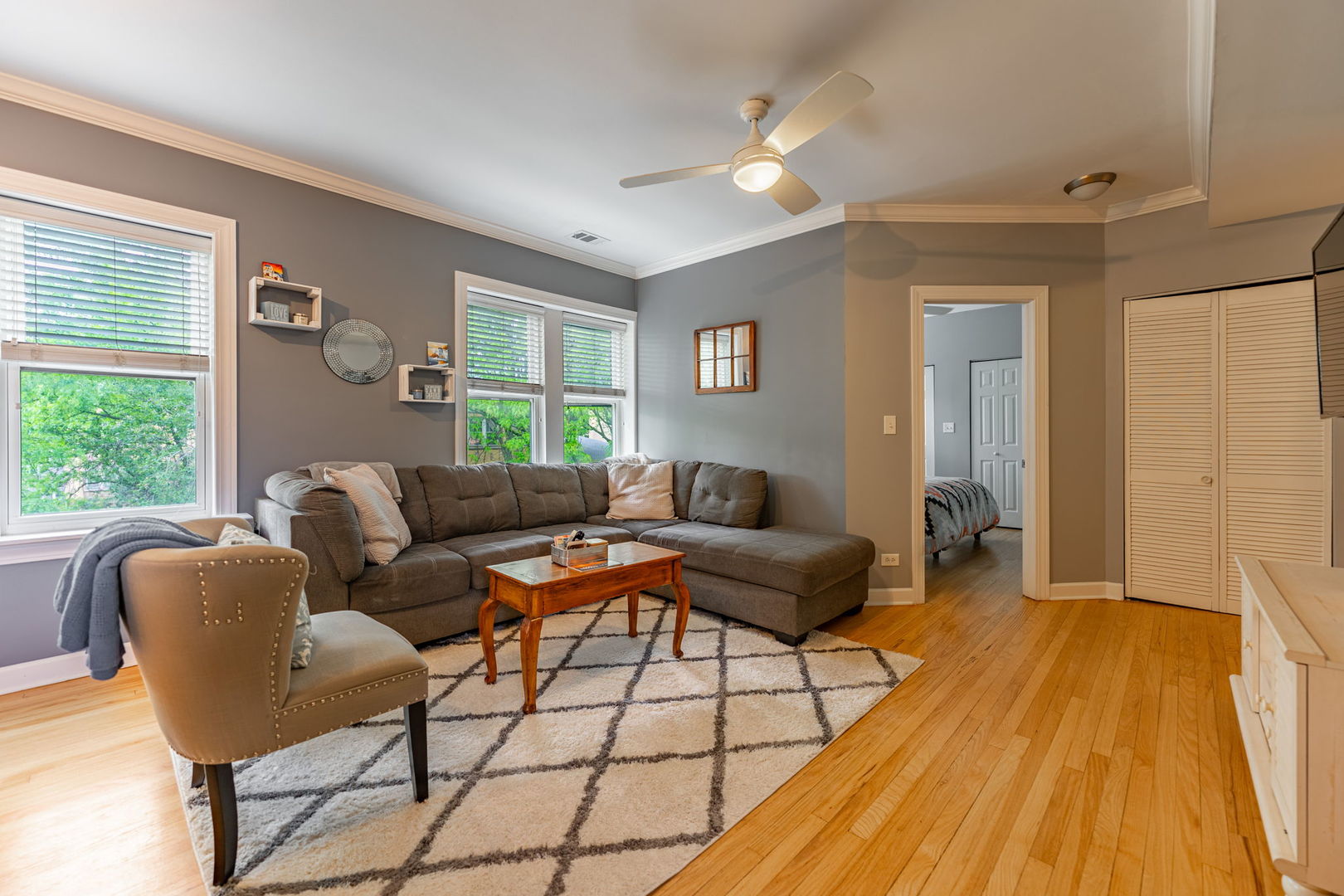 4023 N Mozart Street #3, Chicago, IL 60618