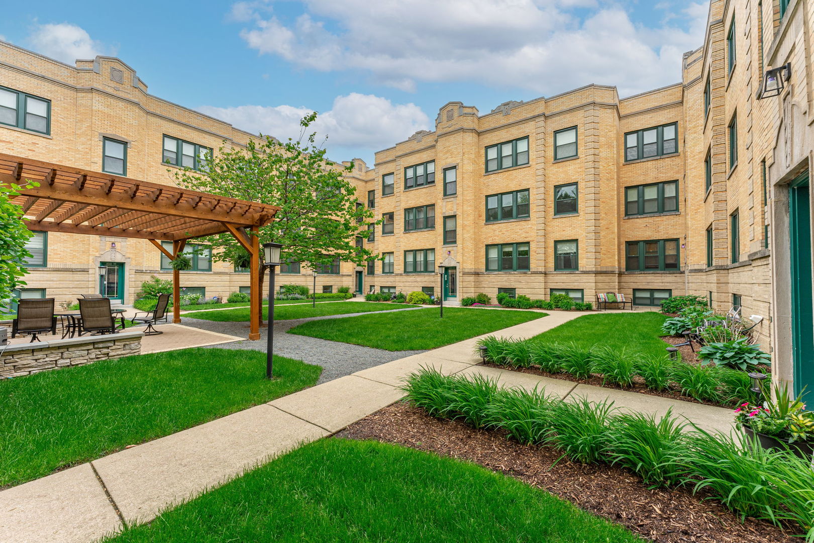 4023 N Mozart Street #3, Chicago, IL 60618