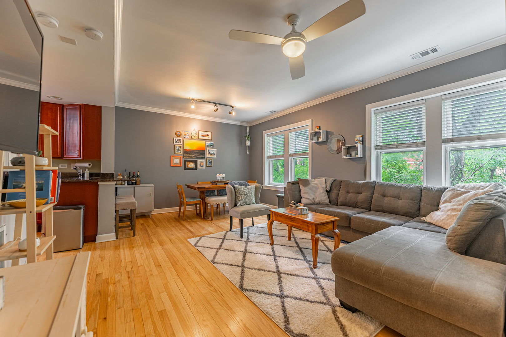 4023 N Mozart Street #3, Chicago, IL 60618
