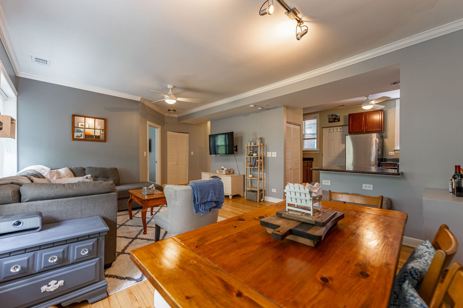 4023 N Mozart Street #3, Chicago, IL 60618