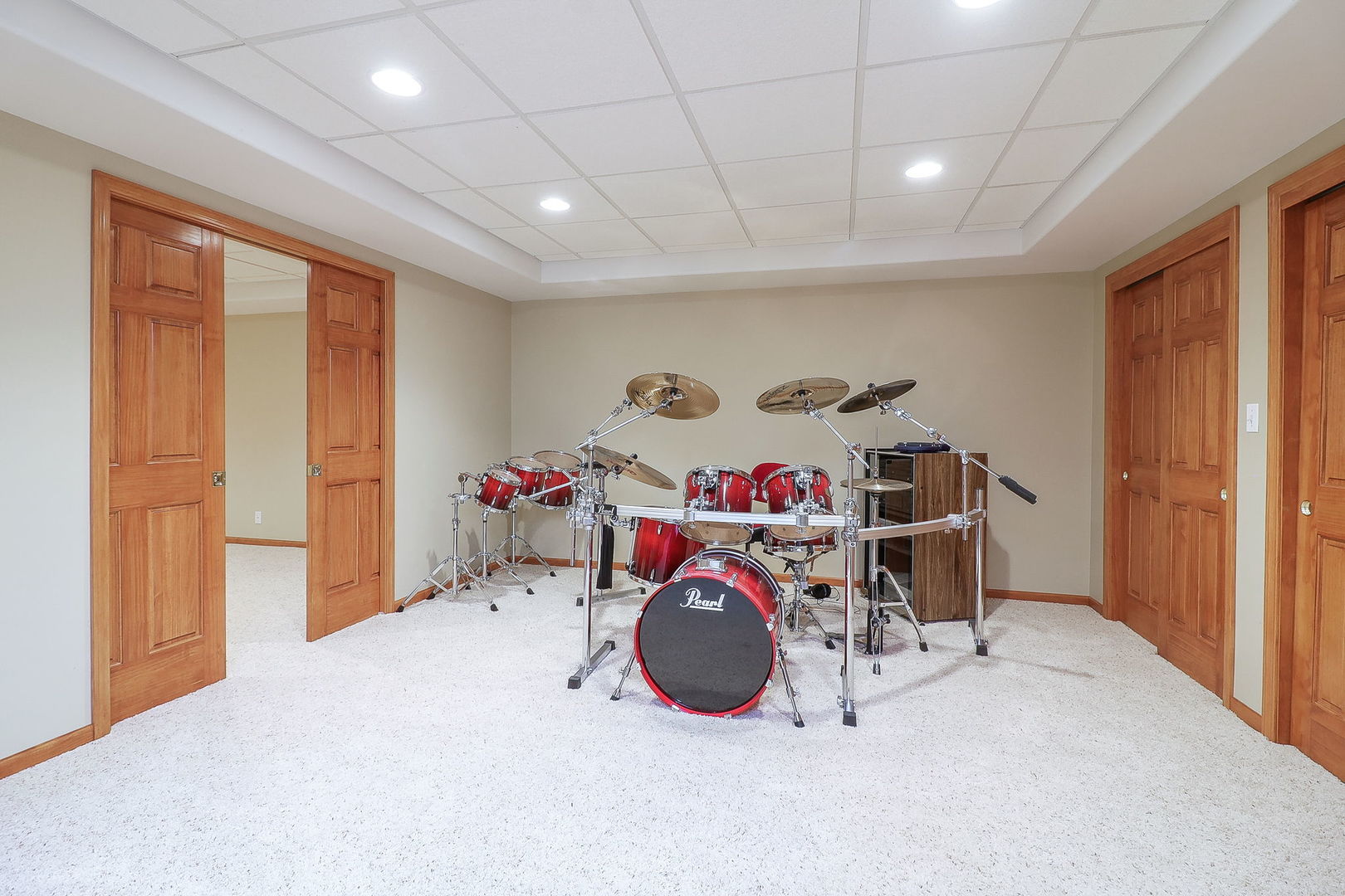 2610 Harlstone Drive, Aurora, IL 60502