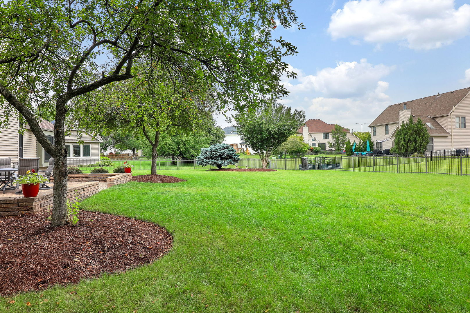 2610 Harlstone Drive, Aurora, IL 60502