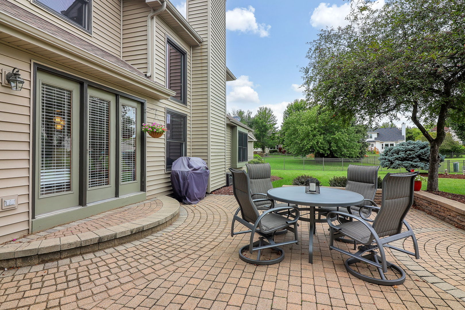 2610 Harlstone Drive, Aurora, IL 60502