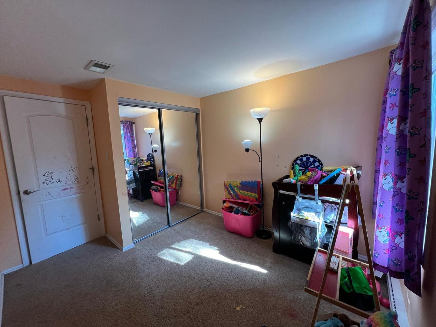 1 S 215 Stratford Lane, Villa Park, IL 60181