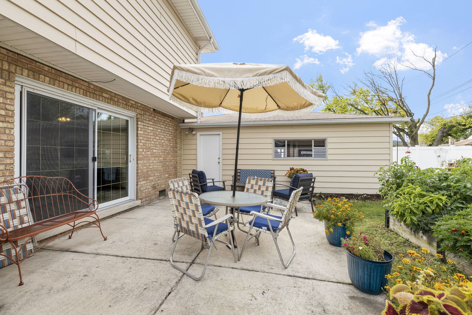 10100 Alice Court, Oak Lawn, IL 60453