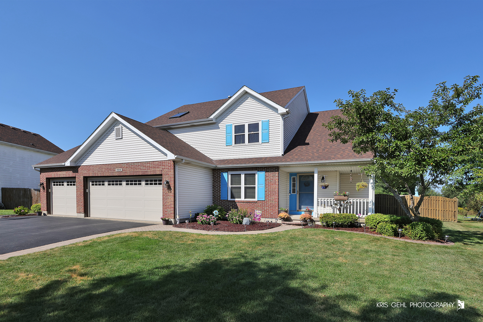 1916 Sunshine Court, Zion, IL 60099