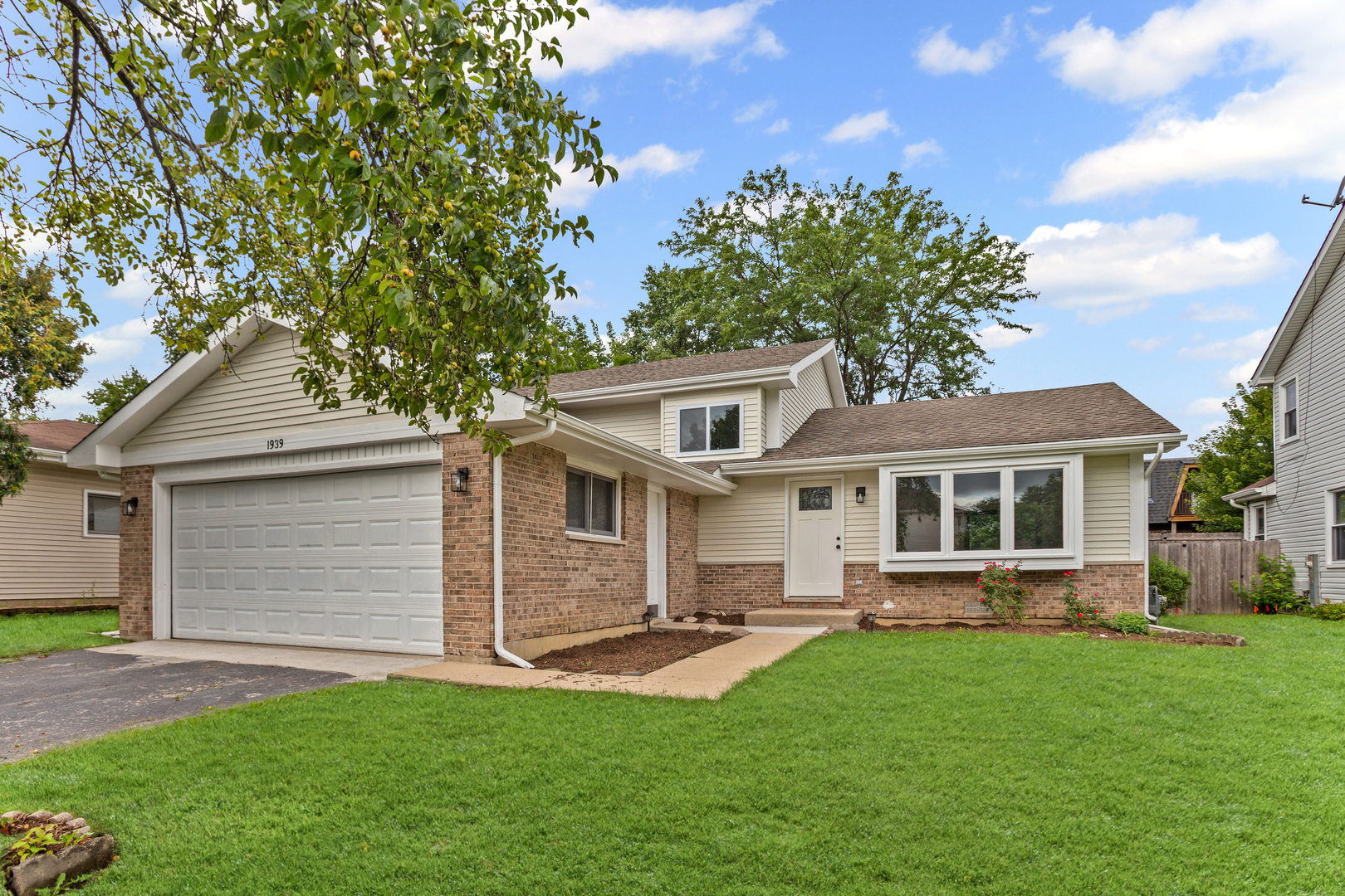 1939 Aspen Drive, Hanover Park, IL 60133