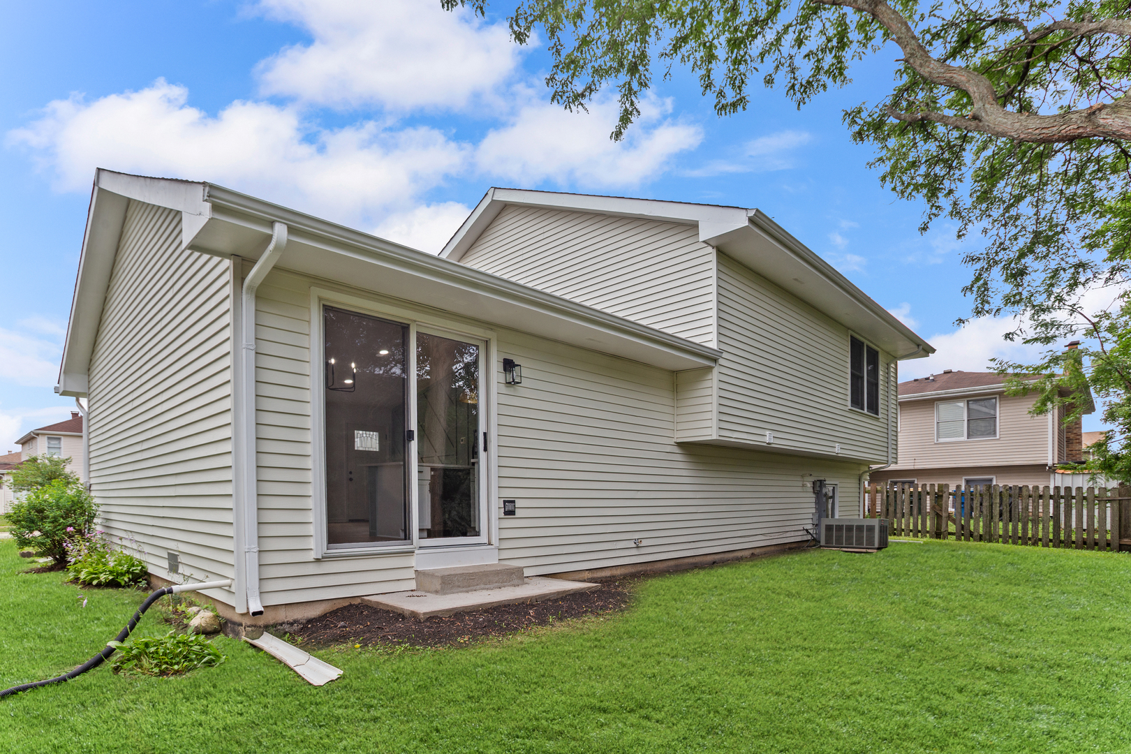 1939 Aspen Drive, Hanover Park, IL 60133