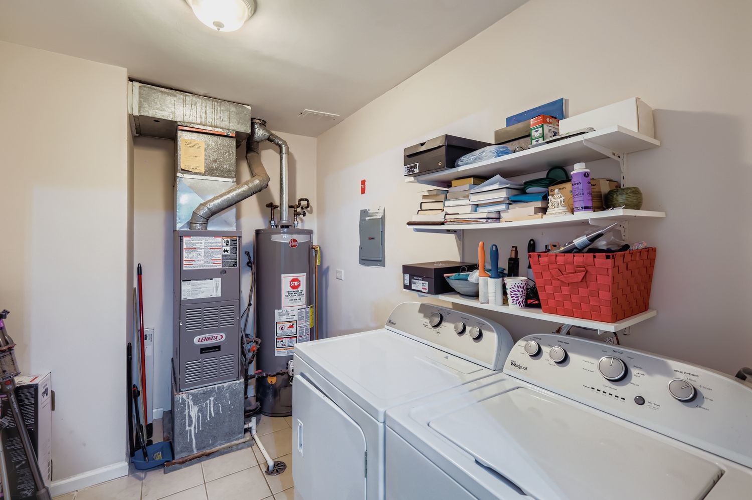 275 Stonehill Lane #D1, Schaumburg, IL 60193