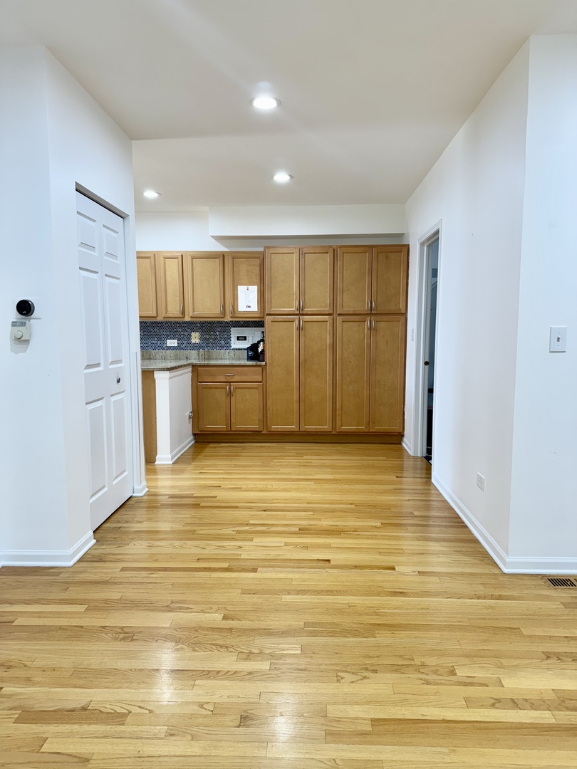 1318 Leonard Drive, Schaumburg, IL 60193