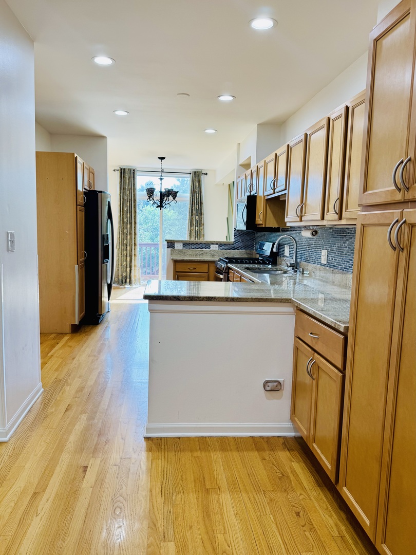 1318 Leonard Drive, Schaumburg, IL 60193