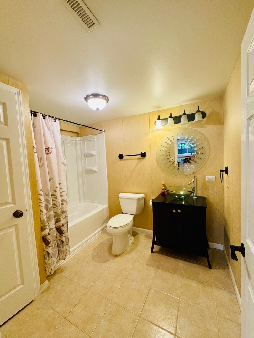 1318 Leonard Drive, Schaumburg, IL 60193