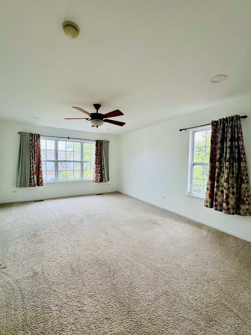 1318 Leonard Drive, Schaumburg, IL 60193