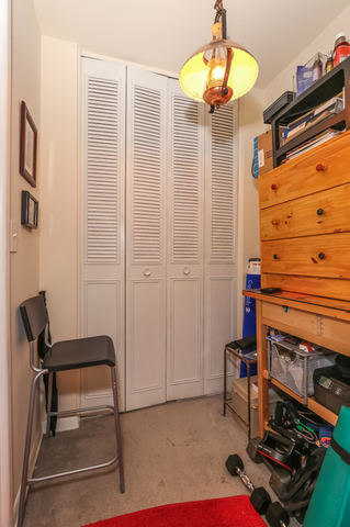 7120 N Sheridan Road #405, Chicago, IL 60626