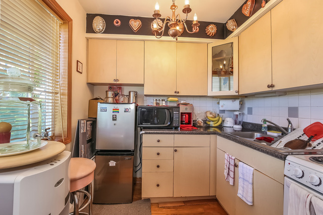 7120 N Sheridan Road #405, Chicago, IL 60626
