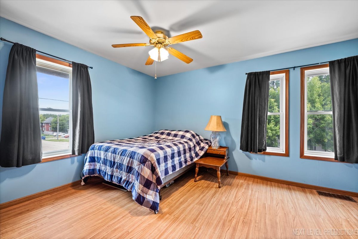 194 N May Street, Hinckley, IL 60520