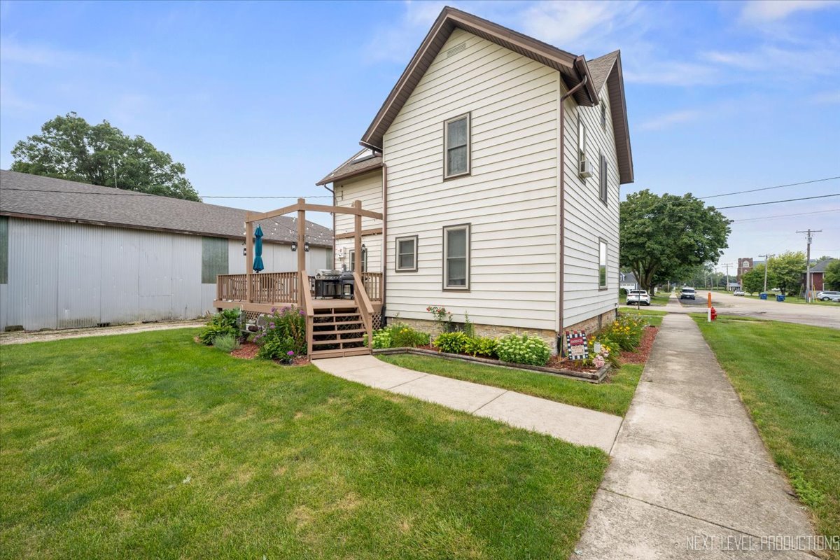 194 N May Street, Hinckley, IL 60520