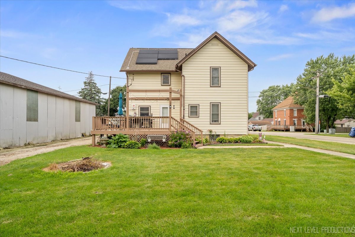 194 N May Street, Hinckley, IL 60520