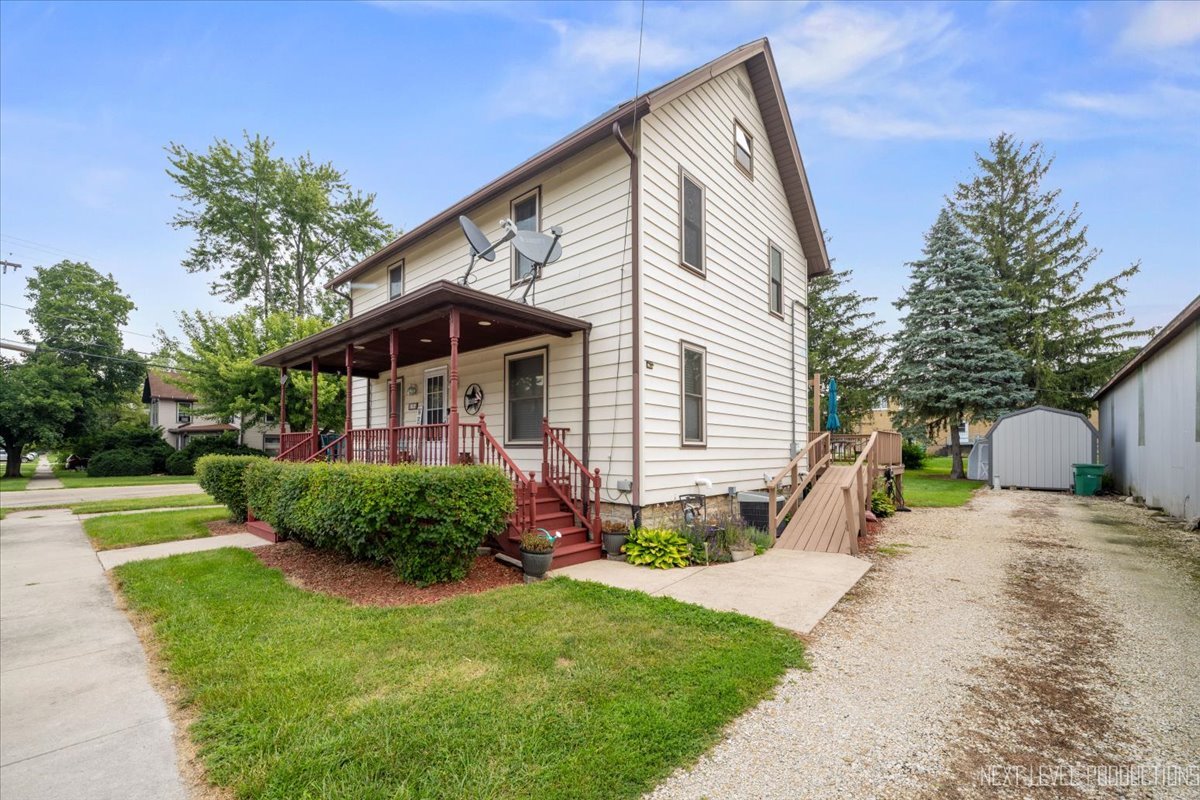194 N May Street, Hinckley, IL 60520
