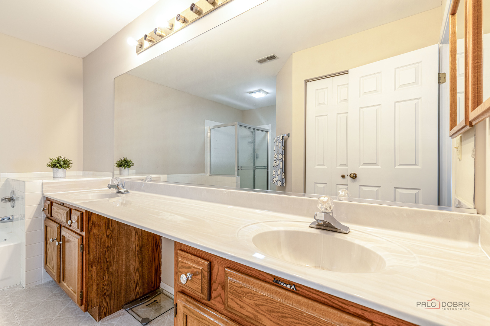 1405 Apricot Court #D, Mount Prospect, IL 60056