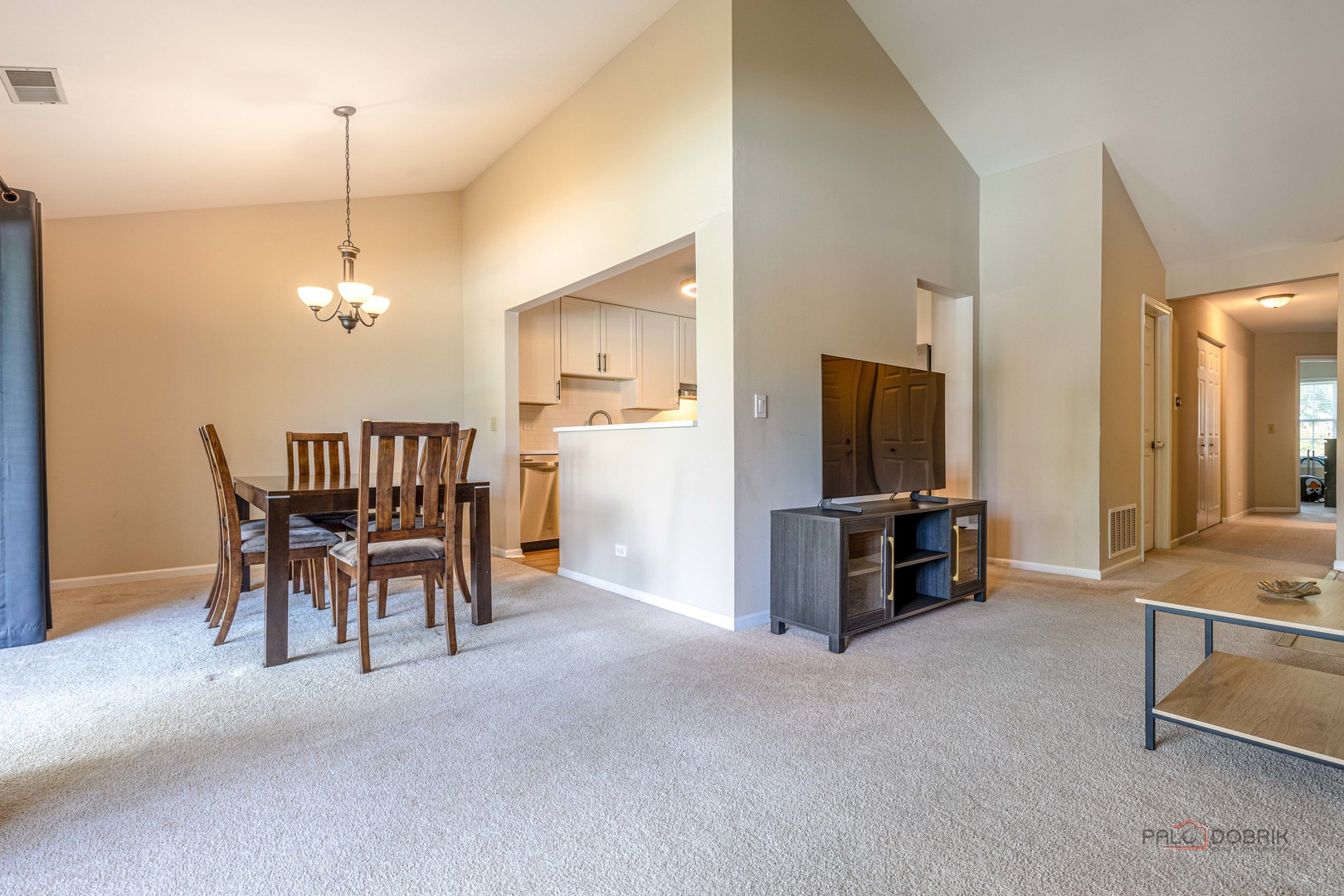 1405 Apricot Court #D, Mount Prospect, IL 60056
