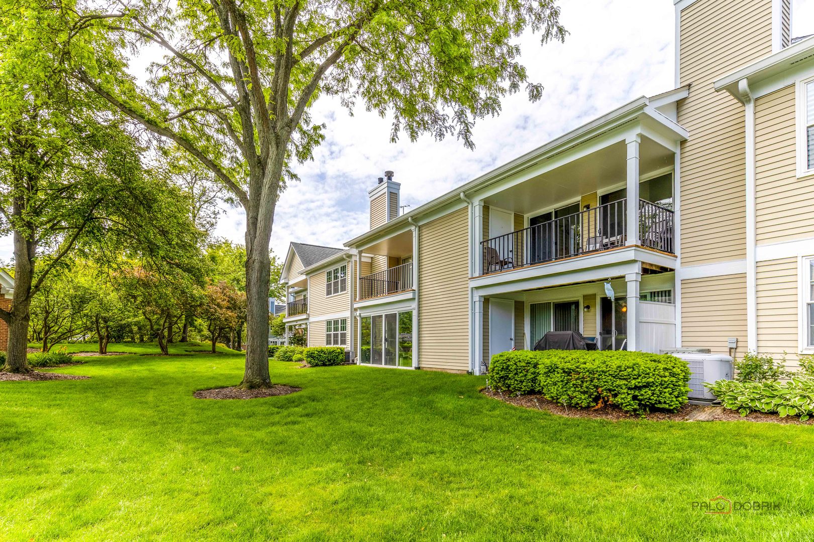 1405 Apricot Court #D, Mount Prospect, IL 60056