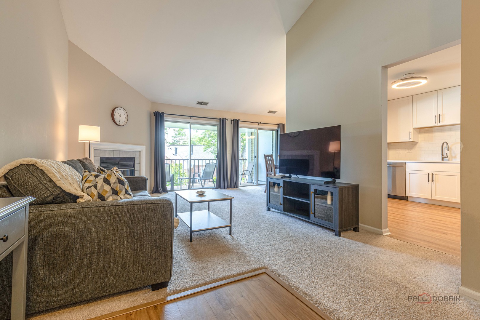 1405 Apricot Court #D, Mount Prospect, IL 60056