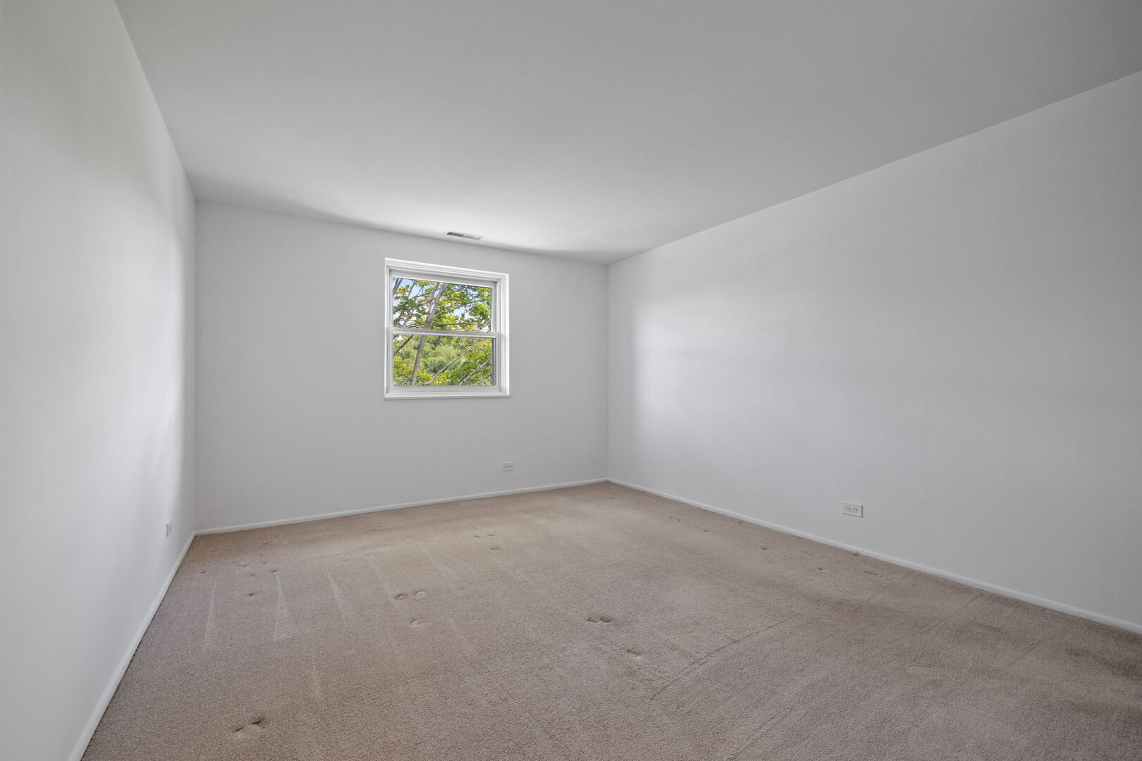 1501 Darien Lake Drive #305, Darien, IL 60561