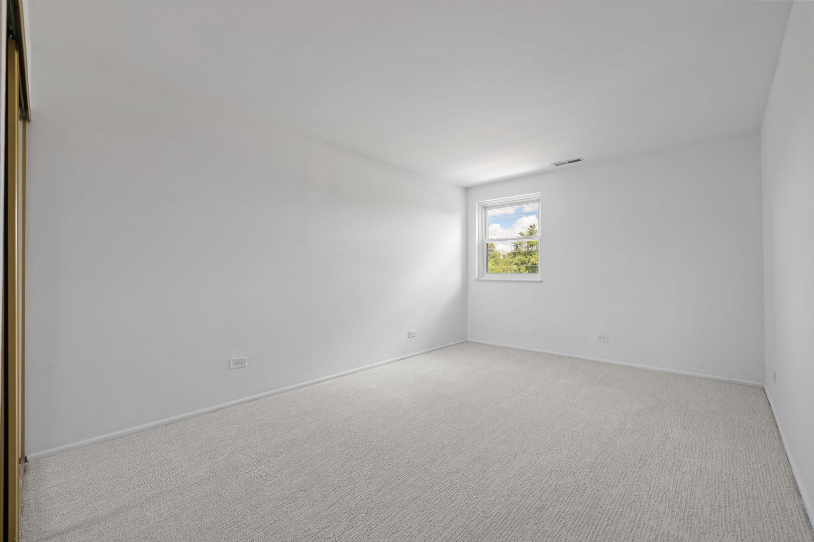 1501 Darien Lake Drive #305, Darien, IL 60561