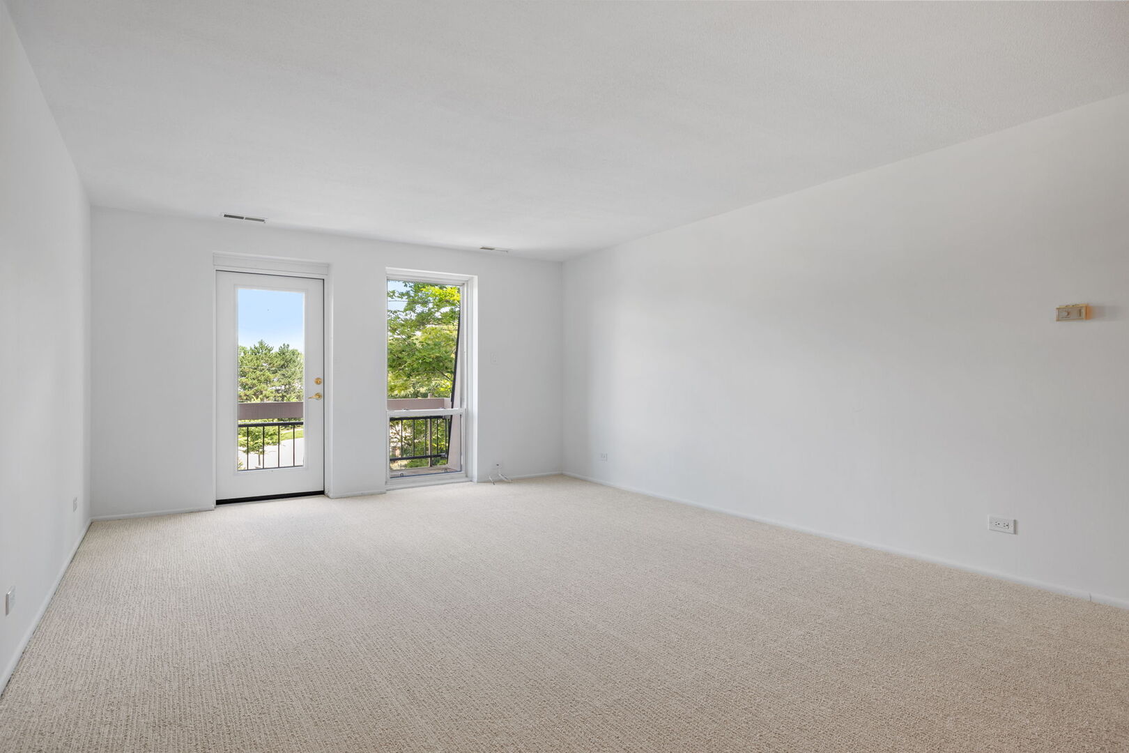1501 Darien Lake Drive #305, Darien, IL 60561