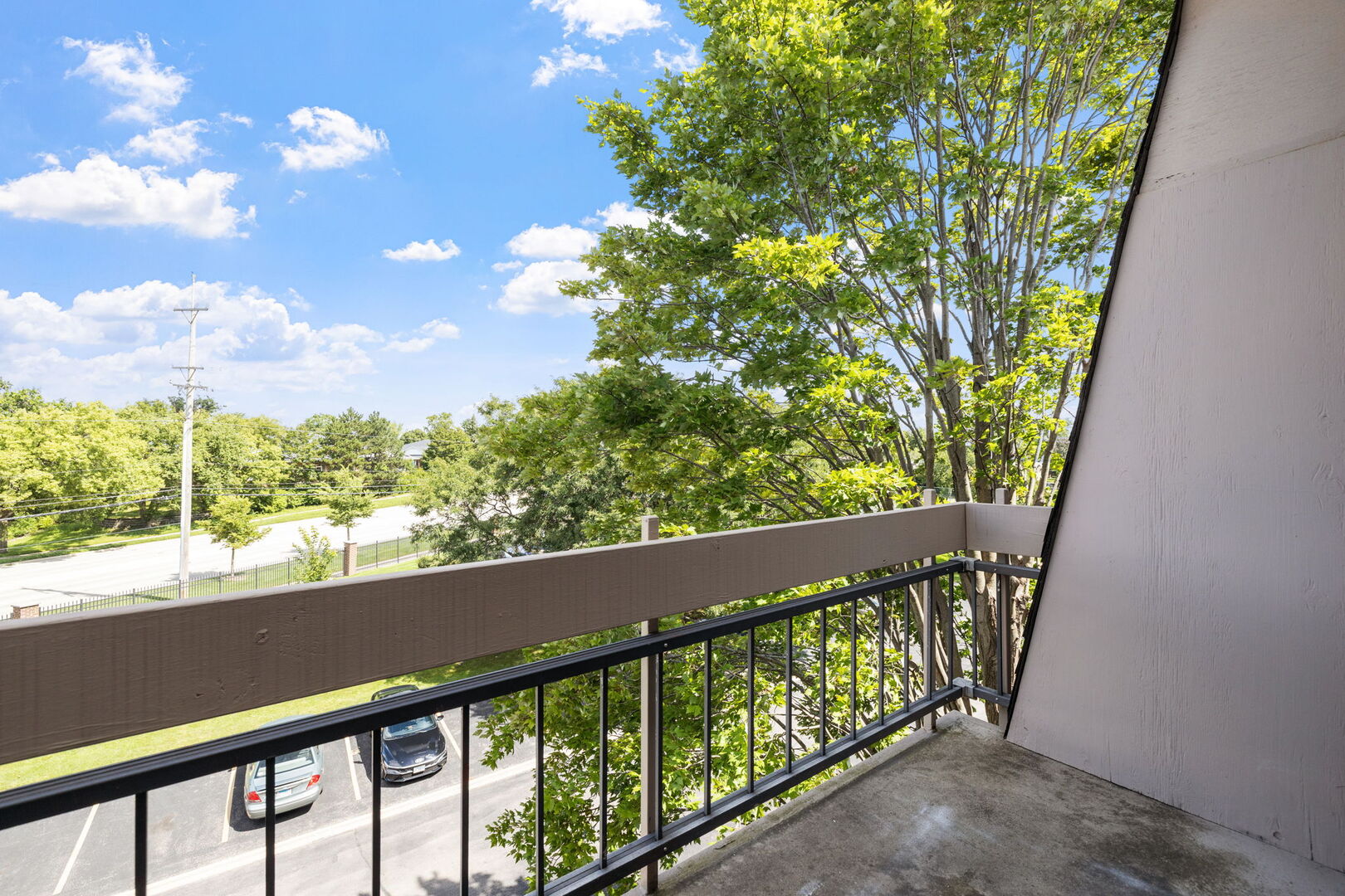 1501 Darien Lake Drive #305, Darien, IL 60561