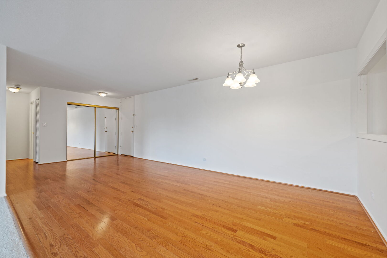 1501 Darien Lake Drive #305, Darien, IL 60561