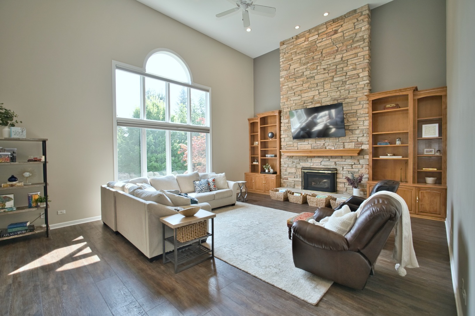 3947 Bluejay Lane, Naperville, IL 60564