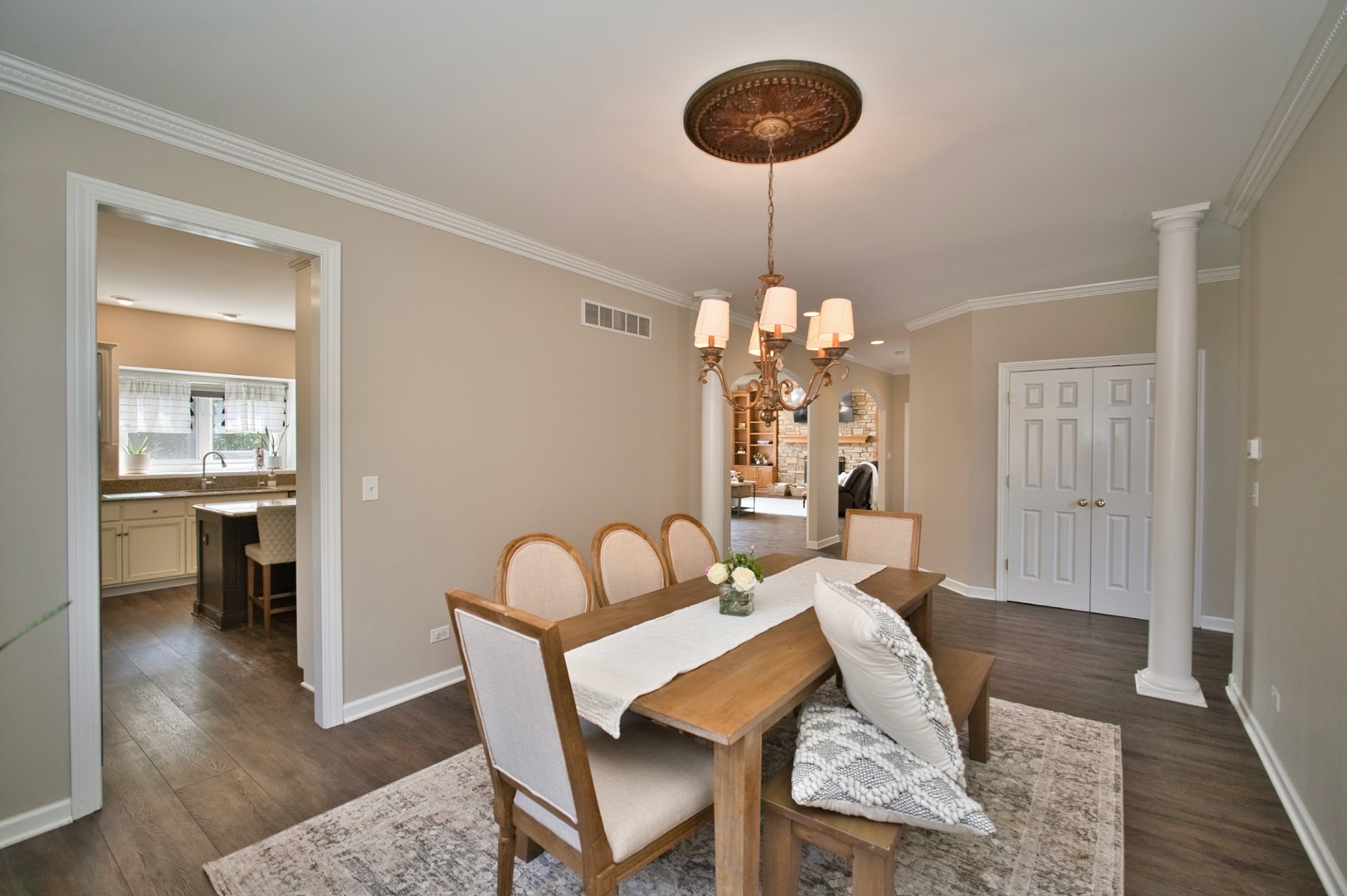 3947 Bluejay Lane, Naperville, IL 60564