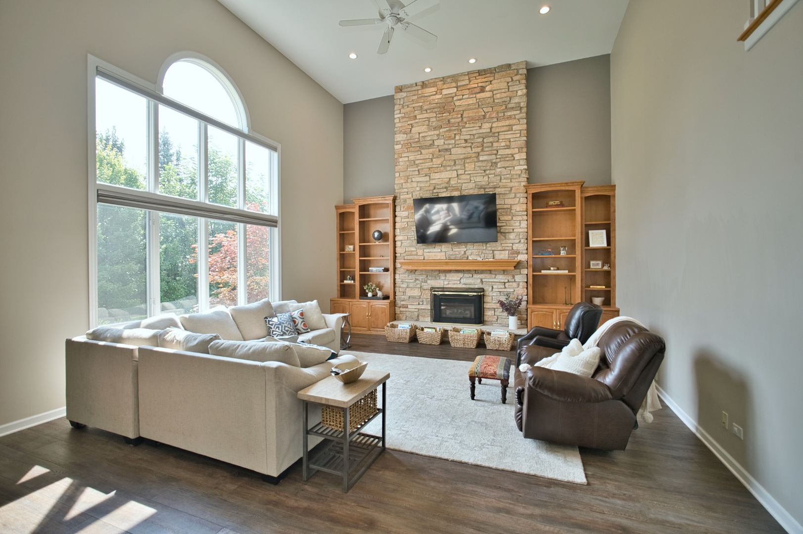 3947 Bluejay Lane, Naperville, IL 60564