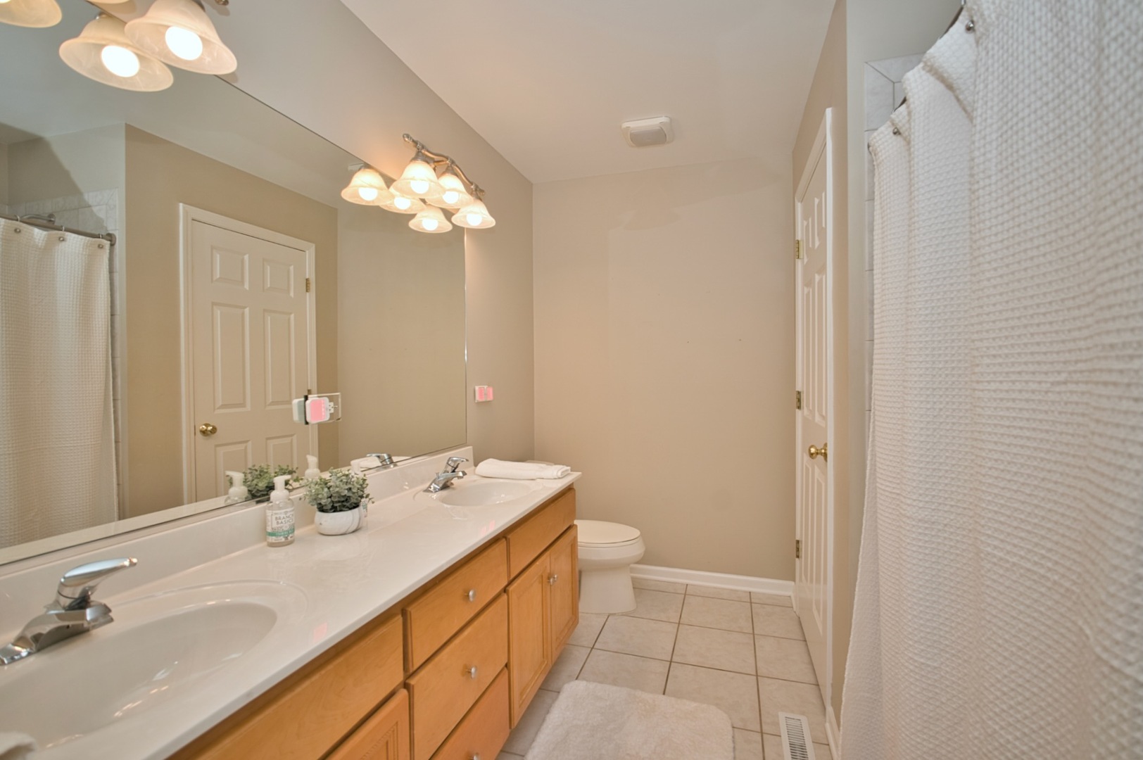 3947 Bluejay Lane, Naperville, IL 60564
