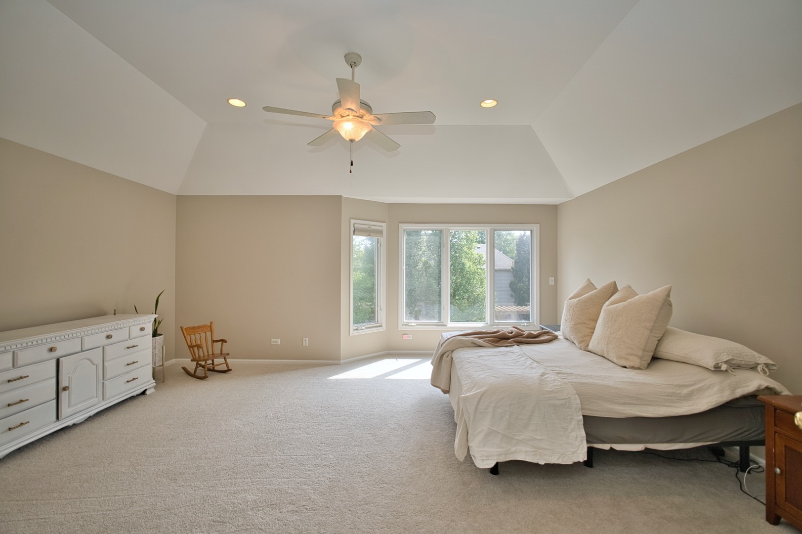 3947 Bluejay Lane, Naperville, IL 60564
