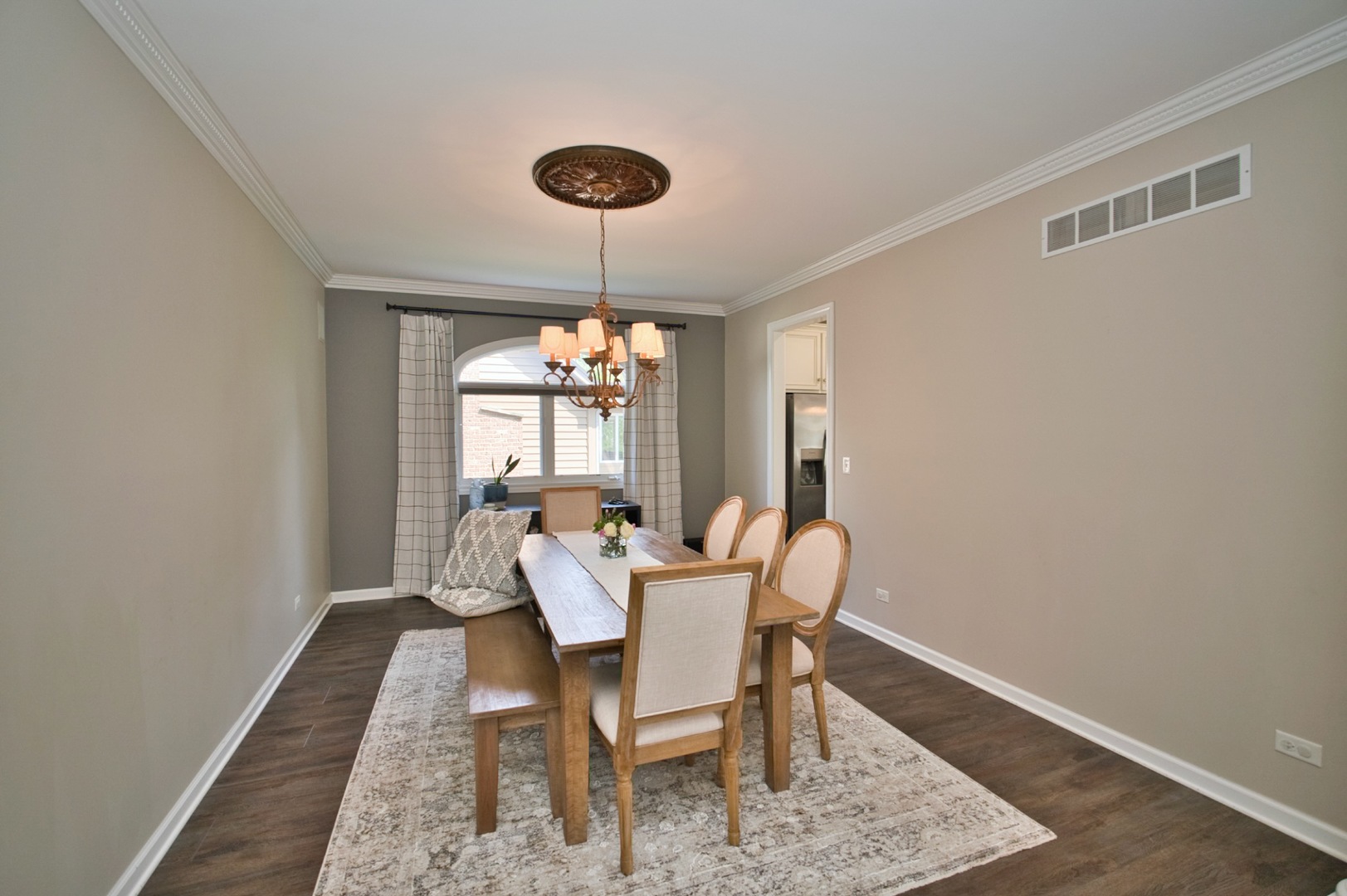 3947 Bluejay Lane, Naperville, IL 60564