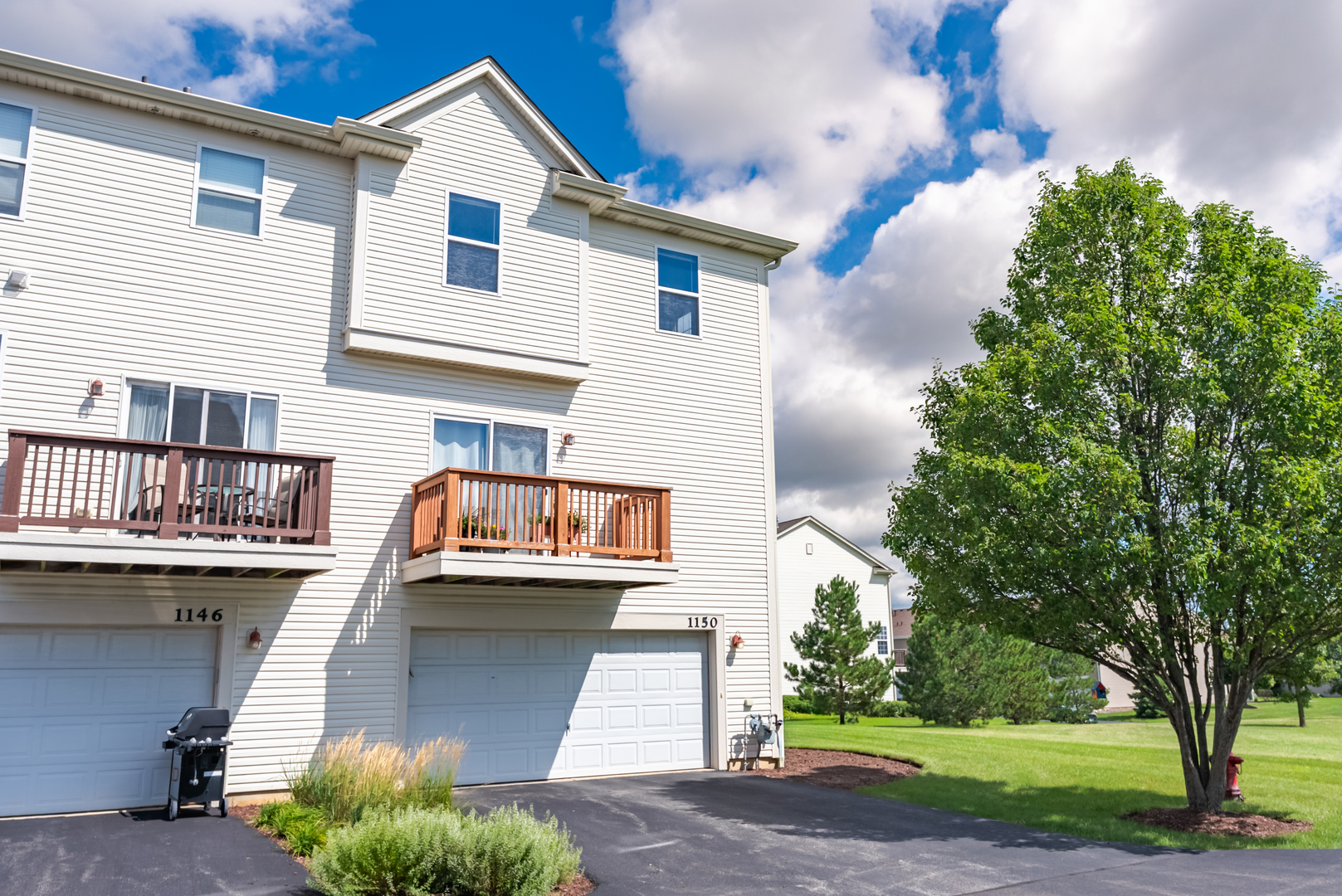 1150 Kilbery Lane, North Aurora, IL 60542