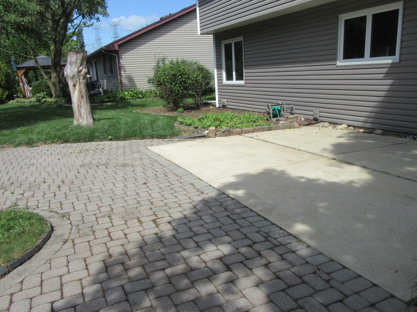 30W274 Bedford Lane, Warrenville, IL 60555