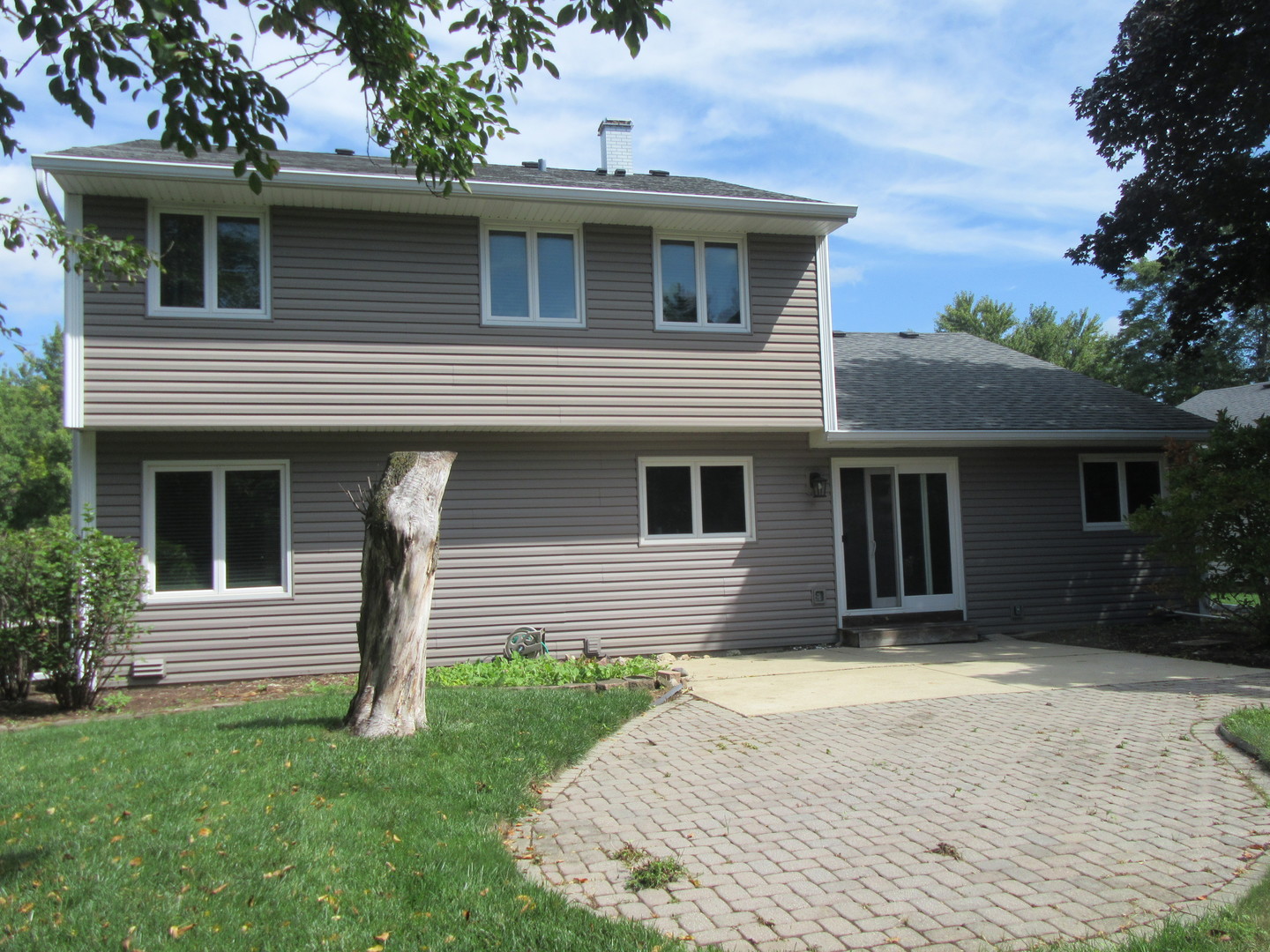 30W274 Bedford Lane, Warrenville, IL 60555