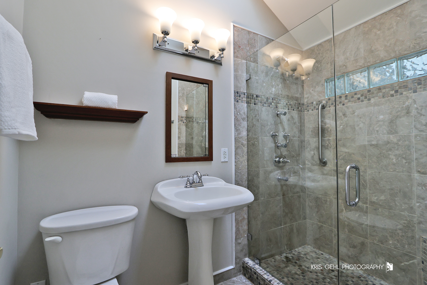 39071 N Jackson Drive, Spring Grove, IL 60081